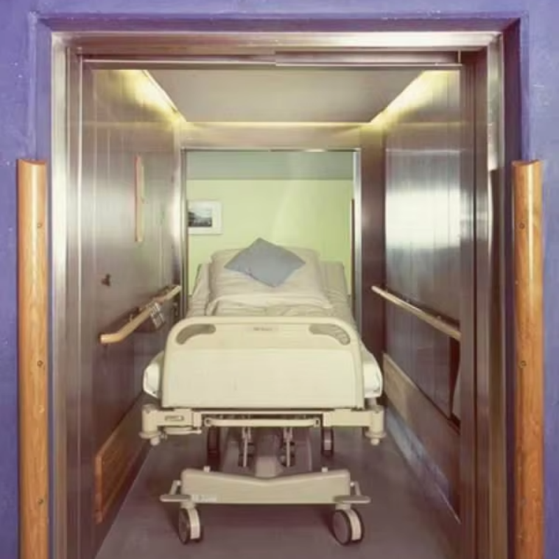 Lift pentru targă de spital VTEH101 cu acţionare CA Certificat ISO de mare capacitate pentru transportul targii pacientului Funcționare lină și sigură