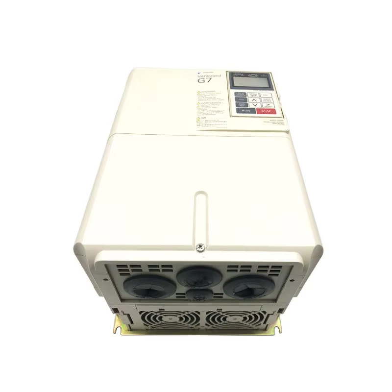 VTSP378 L1000A Ascensor Yaskawa Invertor de frecventa 7.5kw 3 FAZAȚI 400VAC pentru clădire de birouri